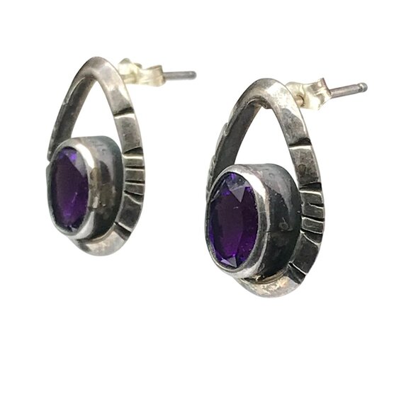 Vintage Sterling Silver and Amethyst Teardrop Stud Earrings, Estate Faceted Beze - Picture 4 of 13